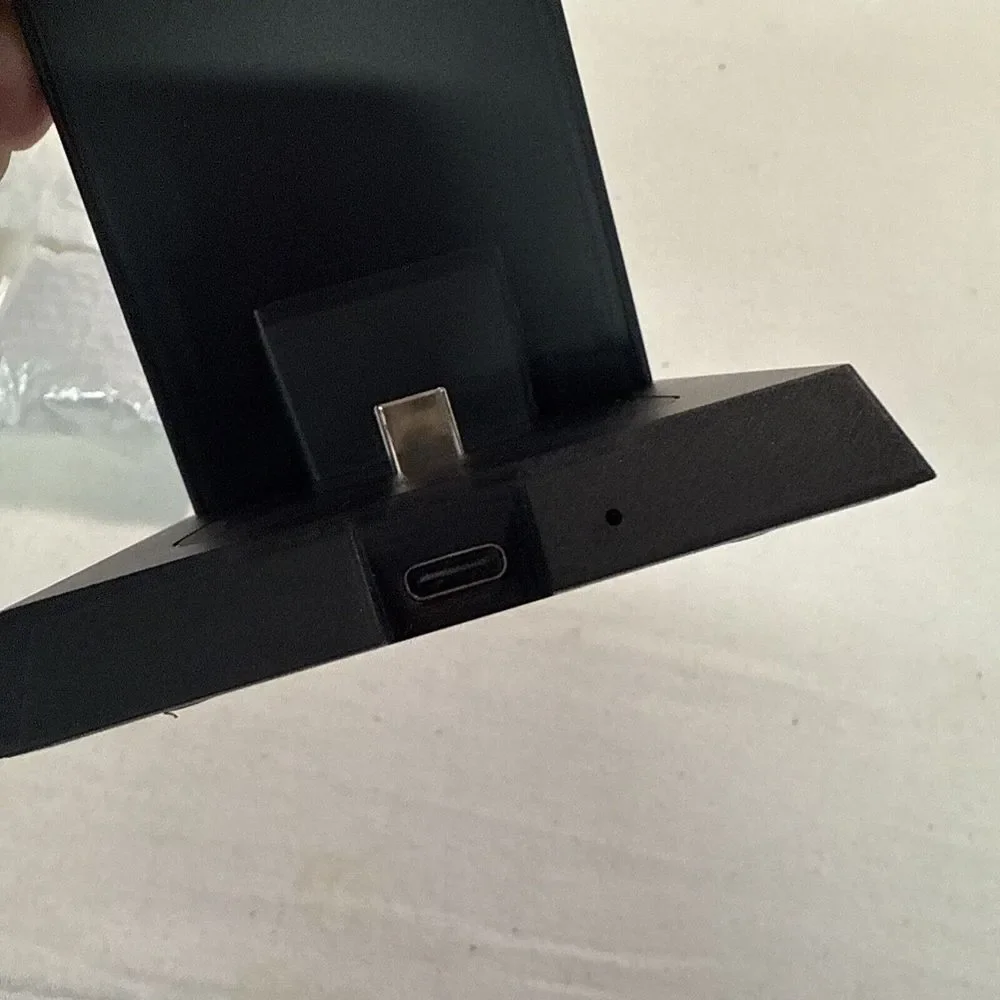 3 in‎ 1 Wireless charger for Apple iPhone, Apple watch, Airpods 15w, Technology